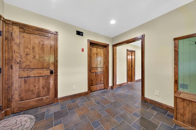 231-233 Celery Avenue 231, New Hampton, NY 10958