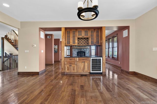 231-233 Celery Avenue 231, New Hampton, NY 10958