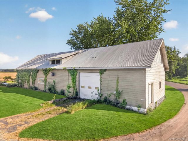 231-233 Celery Avenue 231, New Hampton, NY 10958