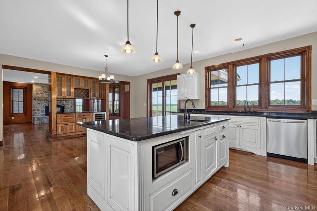 231-233 Celery Avenue 231, New Hampton, NY 10958