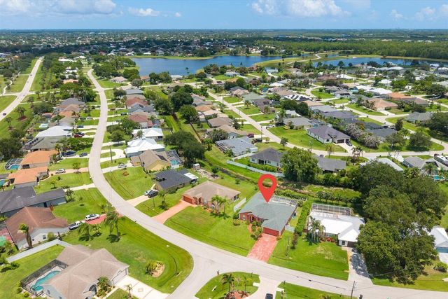 631 SE Stow Terrace, Port St. Lucie, FL 34984