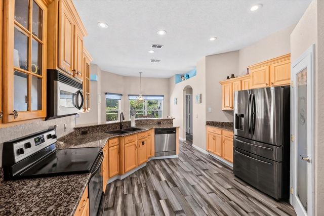 631 SE Stow Terrace, Port St. Lucie, FL 34984