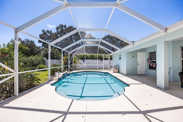 631 SE Stow Terrace, Port St. Lucie, FL 34984