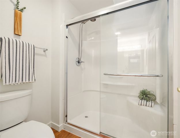 2715 NE 184th Place, Lake Forest Park, WA 98155