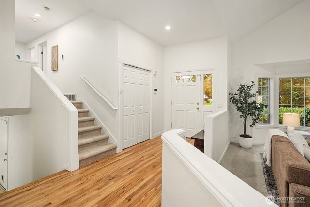 2715 NE 184th Place, Lake Forest Park, WA 98155