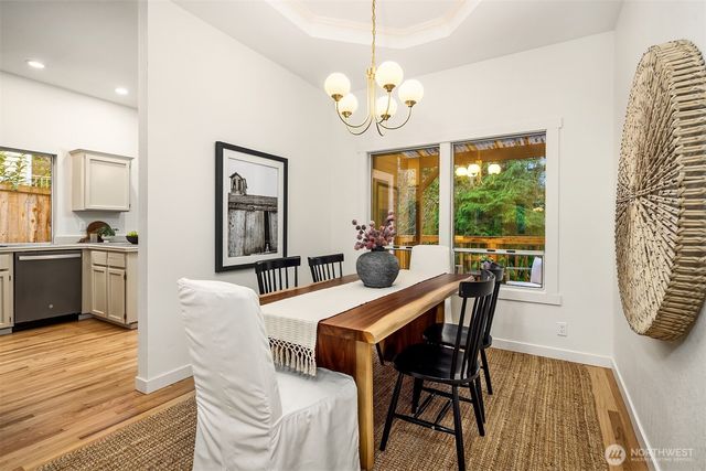 2715 NE 184th Place, Lake Forest Park, WA 98155