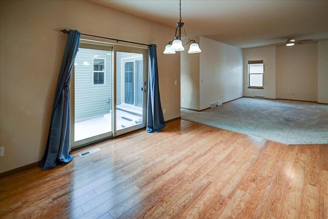 9305 Golden Hue Boulevard, Verona, WI 53593