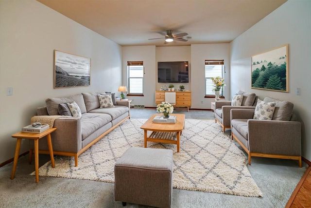 9305 Golden Hue Boulevard, Verona, WI 53593