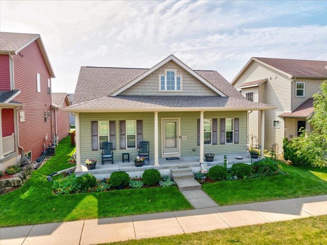 9305 Golden Hue Boulevard, Verona, WI 53593