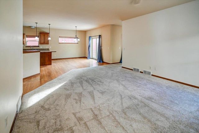 9305 Golden Hue Boulevard, Verona, WI 53593