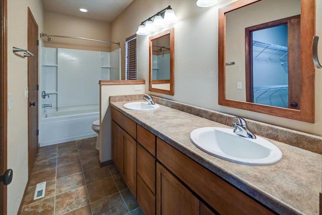 9305 Golden Hue Boulevard, Verona, WI 53593