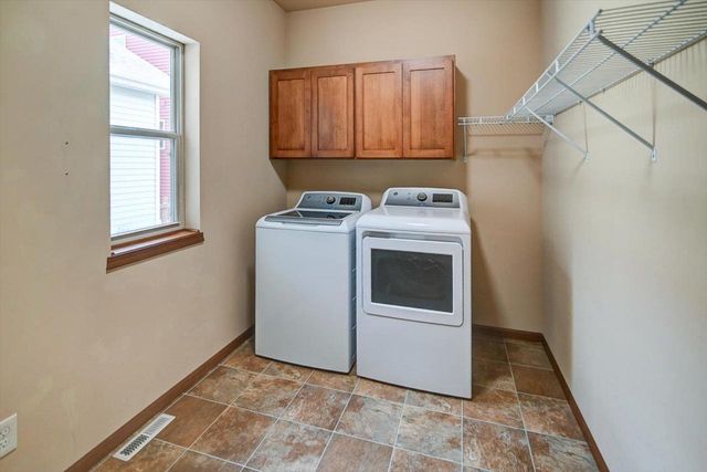 9305 Golden Hue Boulevard, Verona, WI 53593