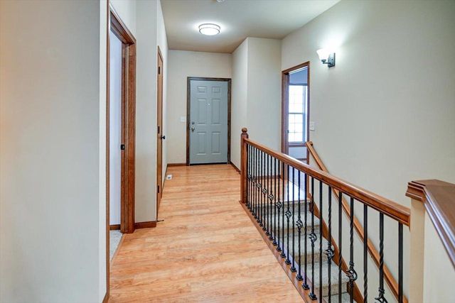 9305 Golden Hue Boulevard, Verona, WI 53593