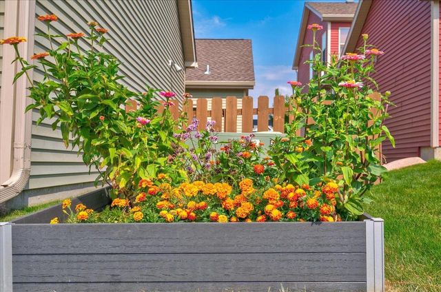 9305 Golden Hue Boulevard, Verona, WI 53593