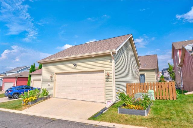 9305 Golden Hue Boulevard, Verona, WI 53593