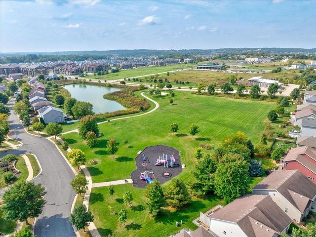 9305 Golden Hue Boulevard, Verona, WI 53593