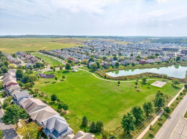 9305 Golden Hue Boulevard, Verona, WI 53593