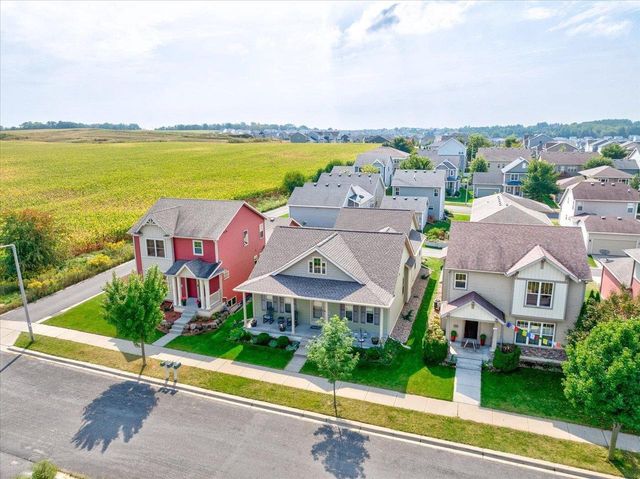 9305 Golden Hue Boulevard, Verona, WI 53593