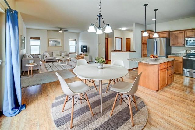 9305 Golden Hue Boulevard, Verona, WI 53593