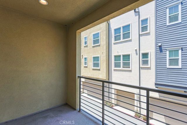 1410 N Harbor 1, Santa Ana, CA 92703