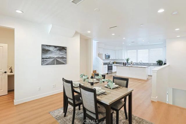 1410 N Harbor 1, Santa Ana, CA 92703
