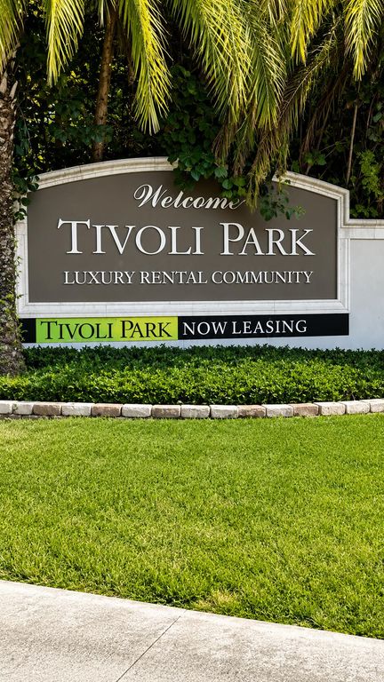 677 TRACE Circle 205, Deerfield Beach, FL 33441