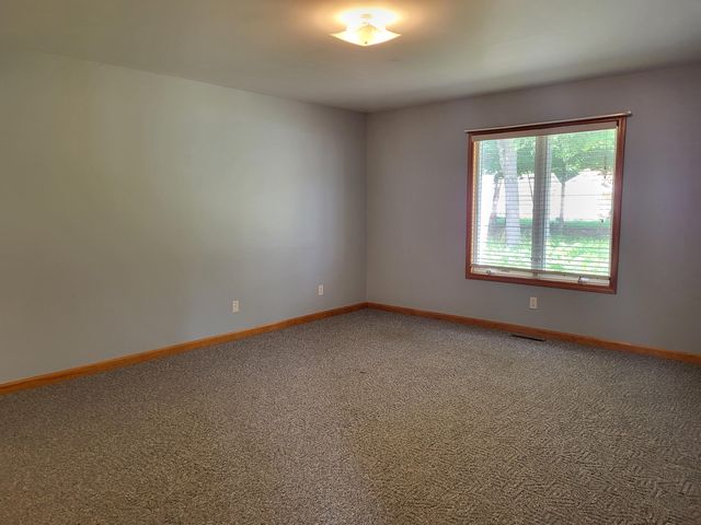34 Victoria Circle, La Porte, IN 46350