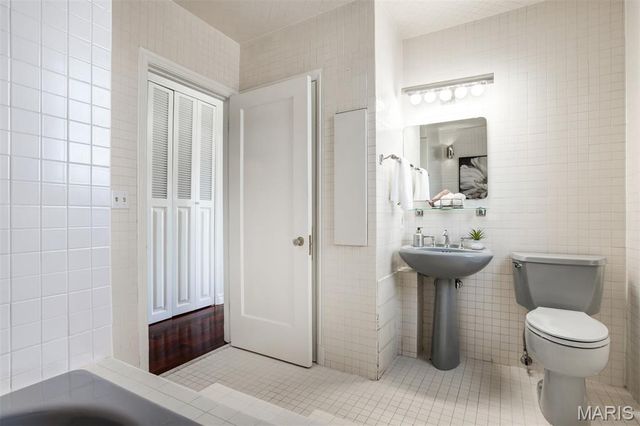 4440 Lindell Boulevard 801, St Louis, MO 63108