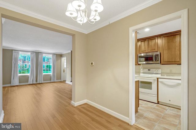 4142 36TH ST S, Arlington, VA 22206