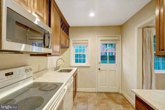 4142 36TH ST S, Arlington, VA 22206