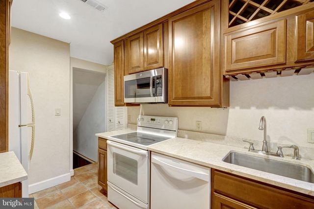 4142 36TH ST S, Arlington, VA 22206