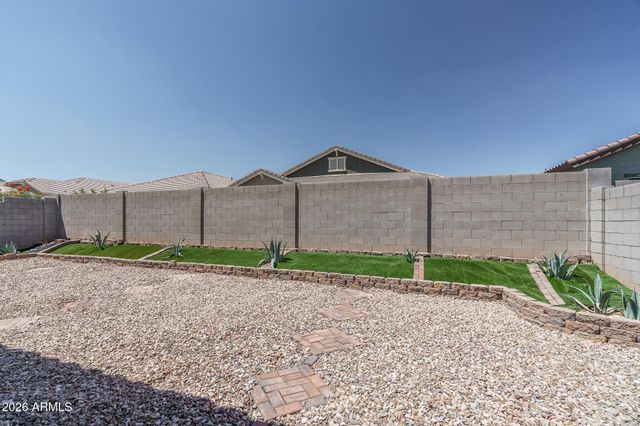 16042 W ELECTRA Lane, Surprise, AZ 85387