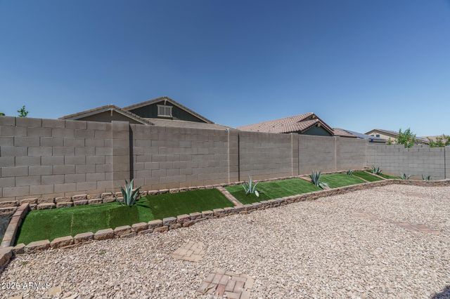 16042 W ELECTRA Lane, Surprise, AZ 85387