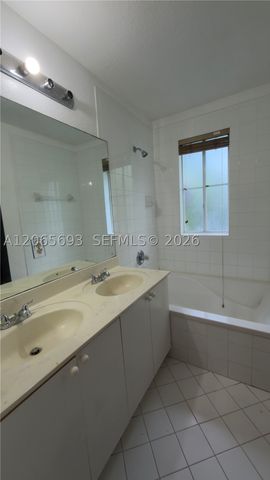 8986 W Flagler St 6, Miami, FL 33174