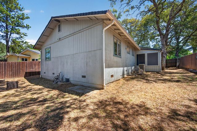 1627 Gerry Ct, Auburn, CA 95603