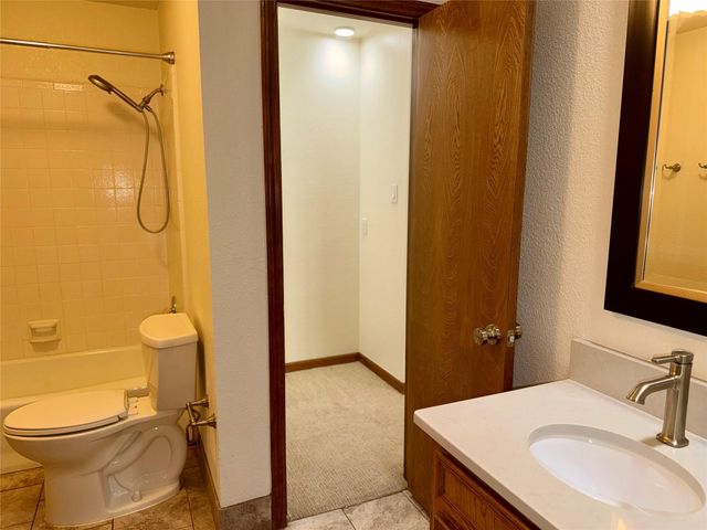 349 Fantail LOOP B, Austin, TX 78734