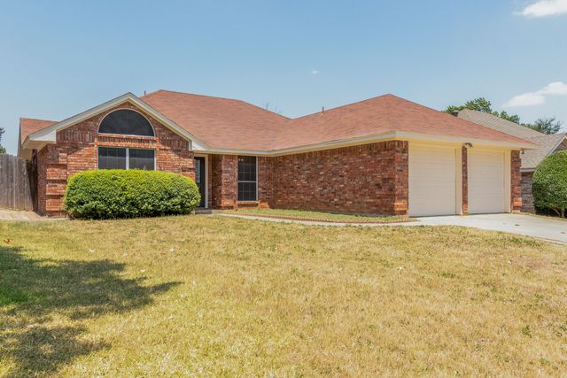 319 Kessler Drive, Euless, TX 76039