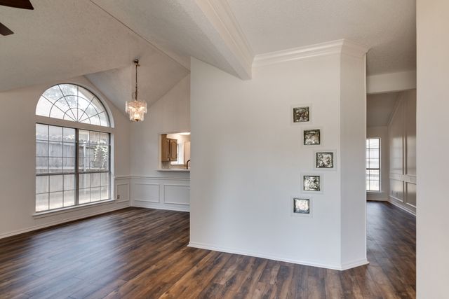 319 Kessler Drive, Euless, TX 76039
