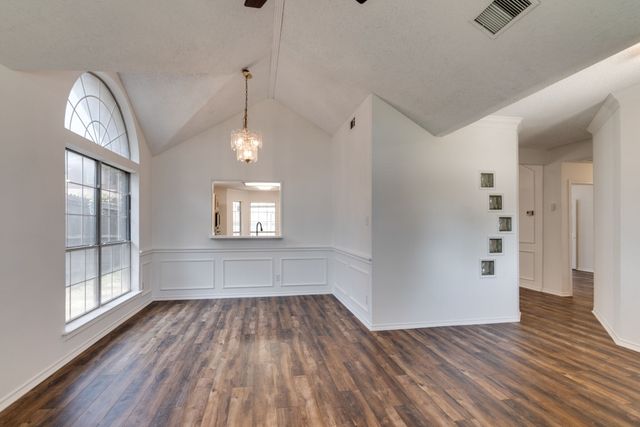 319 Kessler Drive, Euless, TX 76039