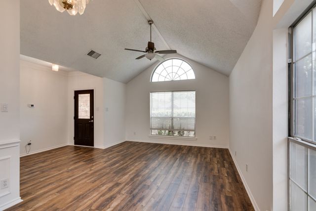 319 Kessler Drive, Euless, TX 76039