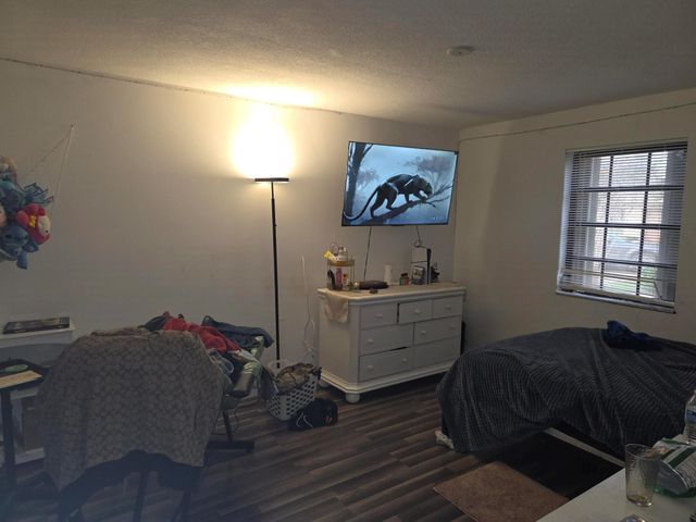 1474 N Mangonia Circle, West Palm Beach, FL 33401