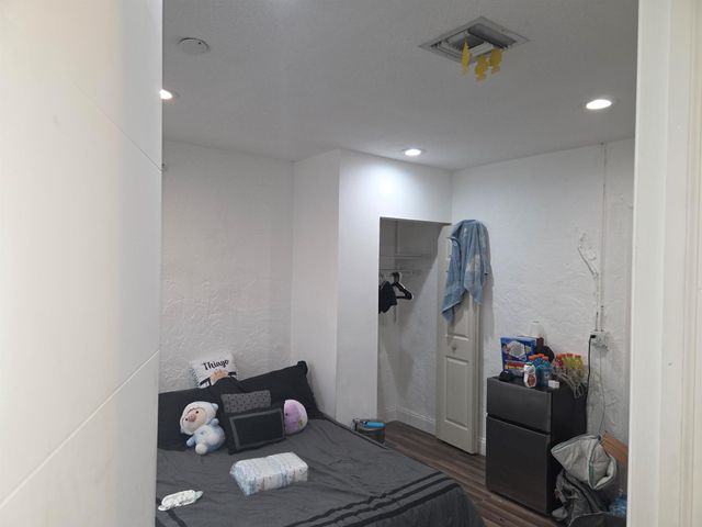 1474 N Mangonia Circle, West Palm Beach, FL 33401