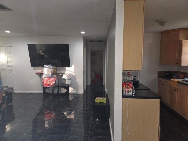 1474 N Mangonia Circle, West Palm Beach, FL 33401