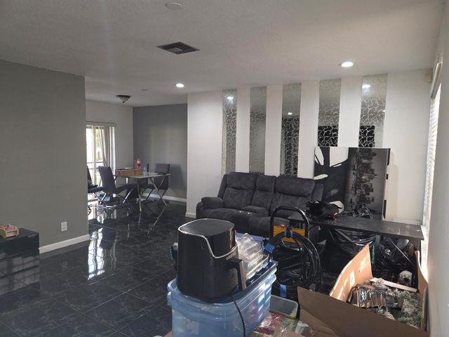 1474 N Mangonia Circle, West Palm Beach, FL 33401