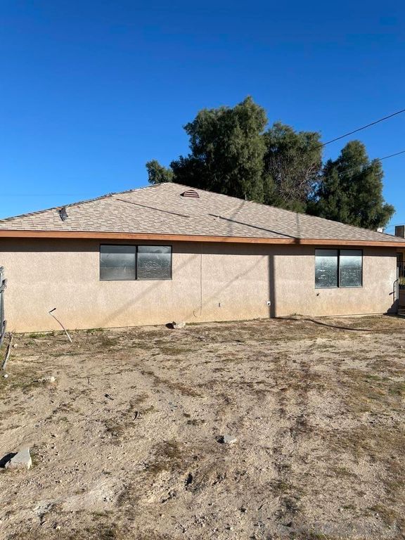 Image 4 of property listing at 34792 Cedar Rd, Barstow, CA 92311
