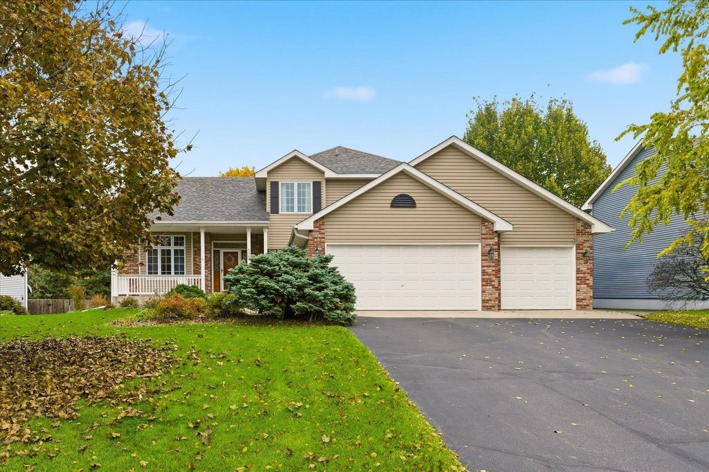 9342 Balsam Fir Avenue N, Brooklyn Park, MN 55443