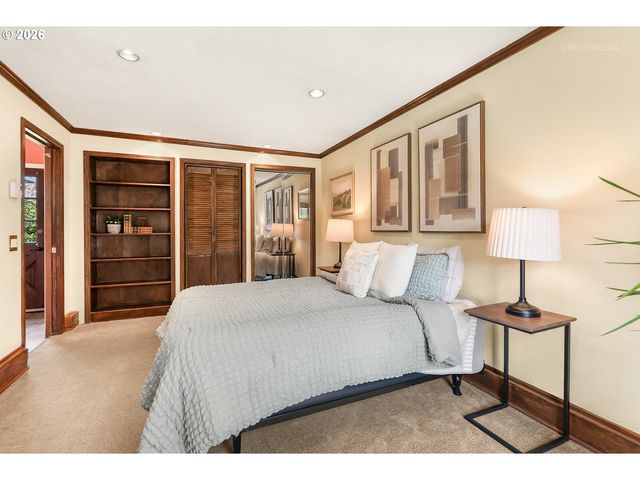 874 Ne BIRCHWOOD Dr, Hillsboro, OR 97124