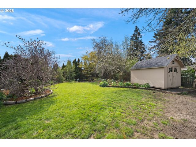 874 Ne BIRCHWOOD Dr, Hillsboro, OR 97124