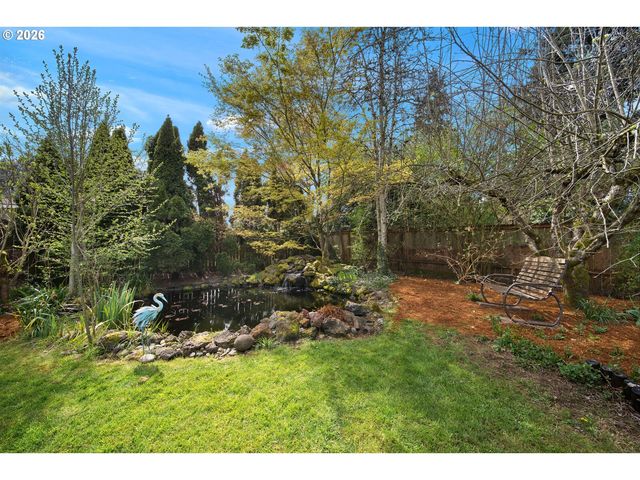 874 Ne BIRCHWOOD Dr, Hillsboro, OR 97124