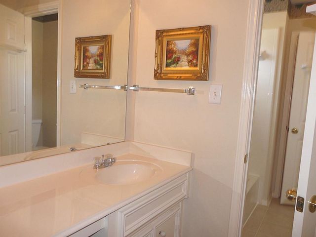 3216 Shadowwalk Drive, Houston, TX 77082